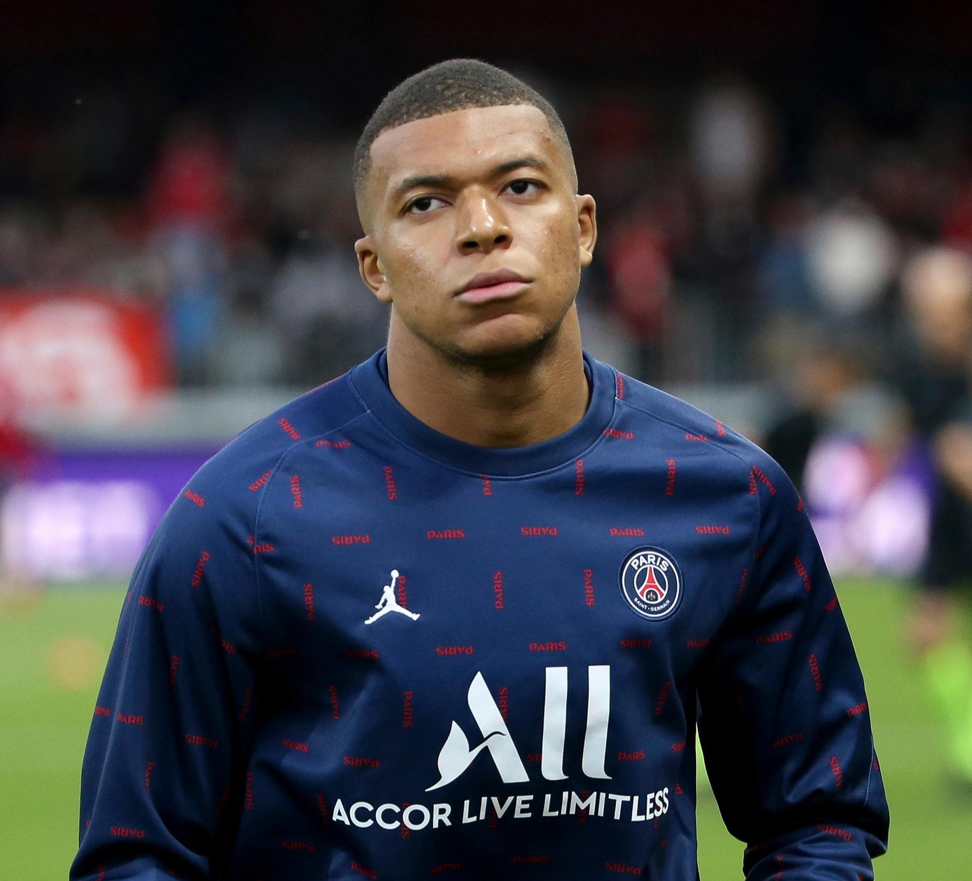 TES提前两轮成为2024LPL夏季赛第一支晋级登峰组的战队！