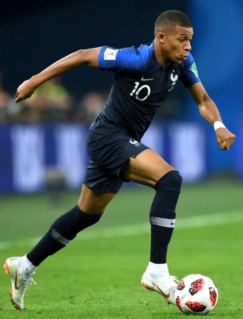 17岁的AD对阵 Ruler ，但惨遭击败！ Kiin Alola在底部支援， Generation Gaming 在巨大的劣势下反击获胜